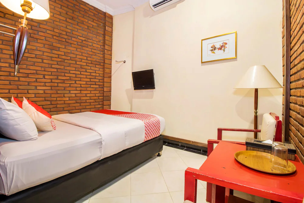 Maxi Budget by OYO Rooms