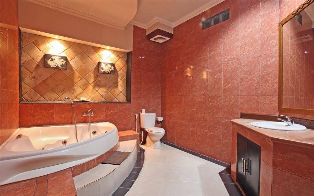 Maxi Hotel And Spa