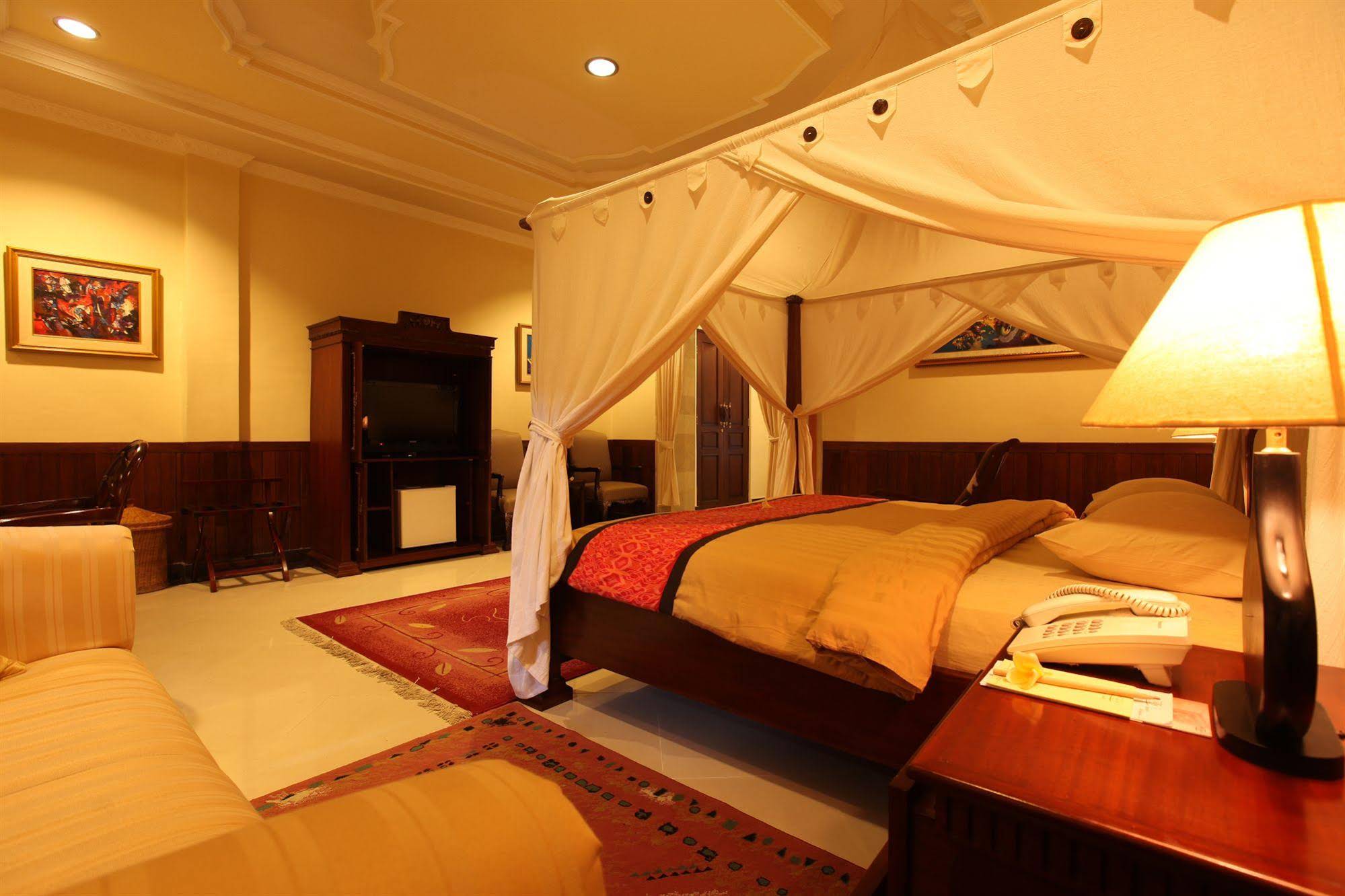 Maxi Hotel And Spa