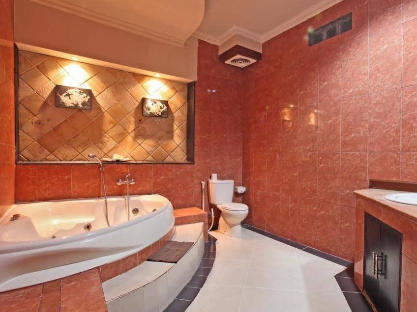 Maxi Hotel And Spa