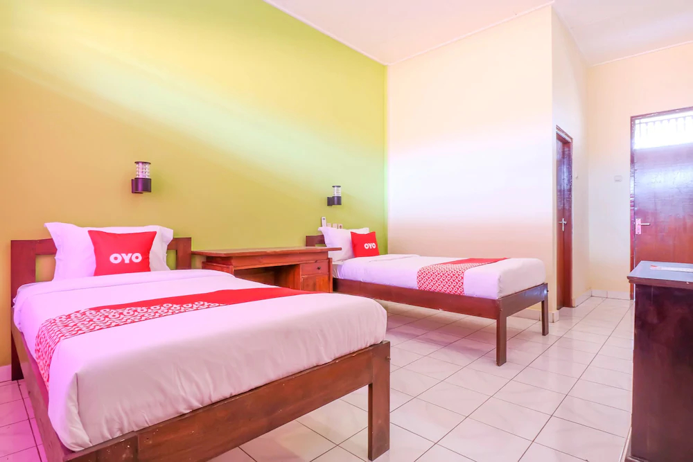 Nan Berlian Inn by OYO Rooms