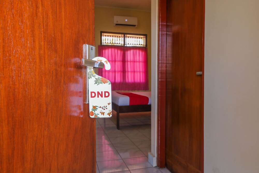 Nan Berlian Inn by OYO Rooms