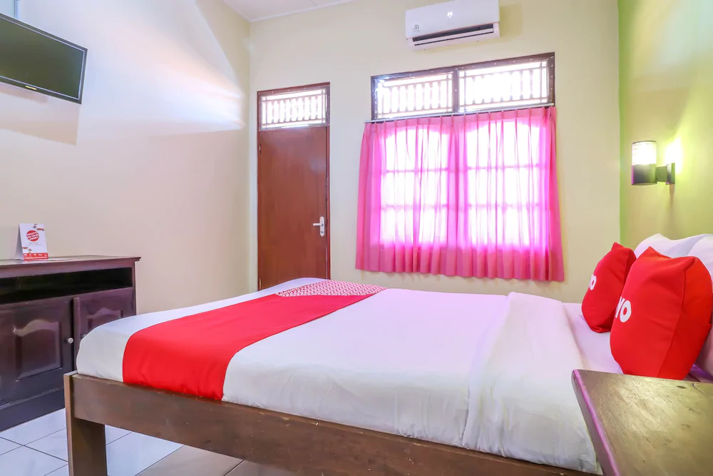 Nan Berlian Inn by OYO Rooms
