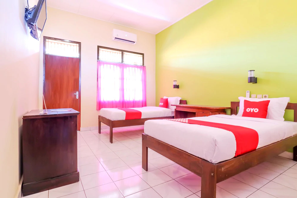 Nan Berlian Inn by OYO Rooms
