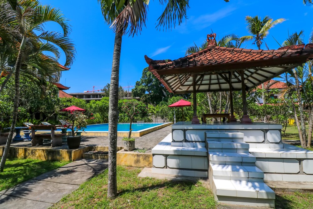 Nan Berlian Inn by OYO Rooms