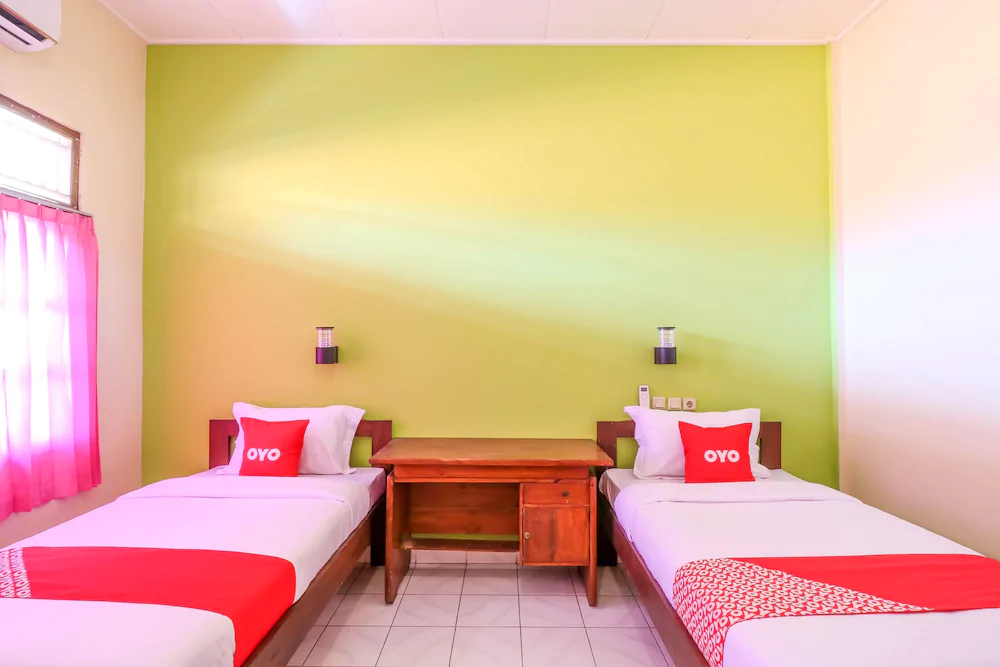 Nan Berlian Inn by OYO Rooms