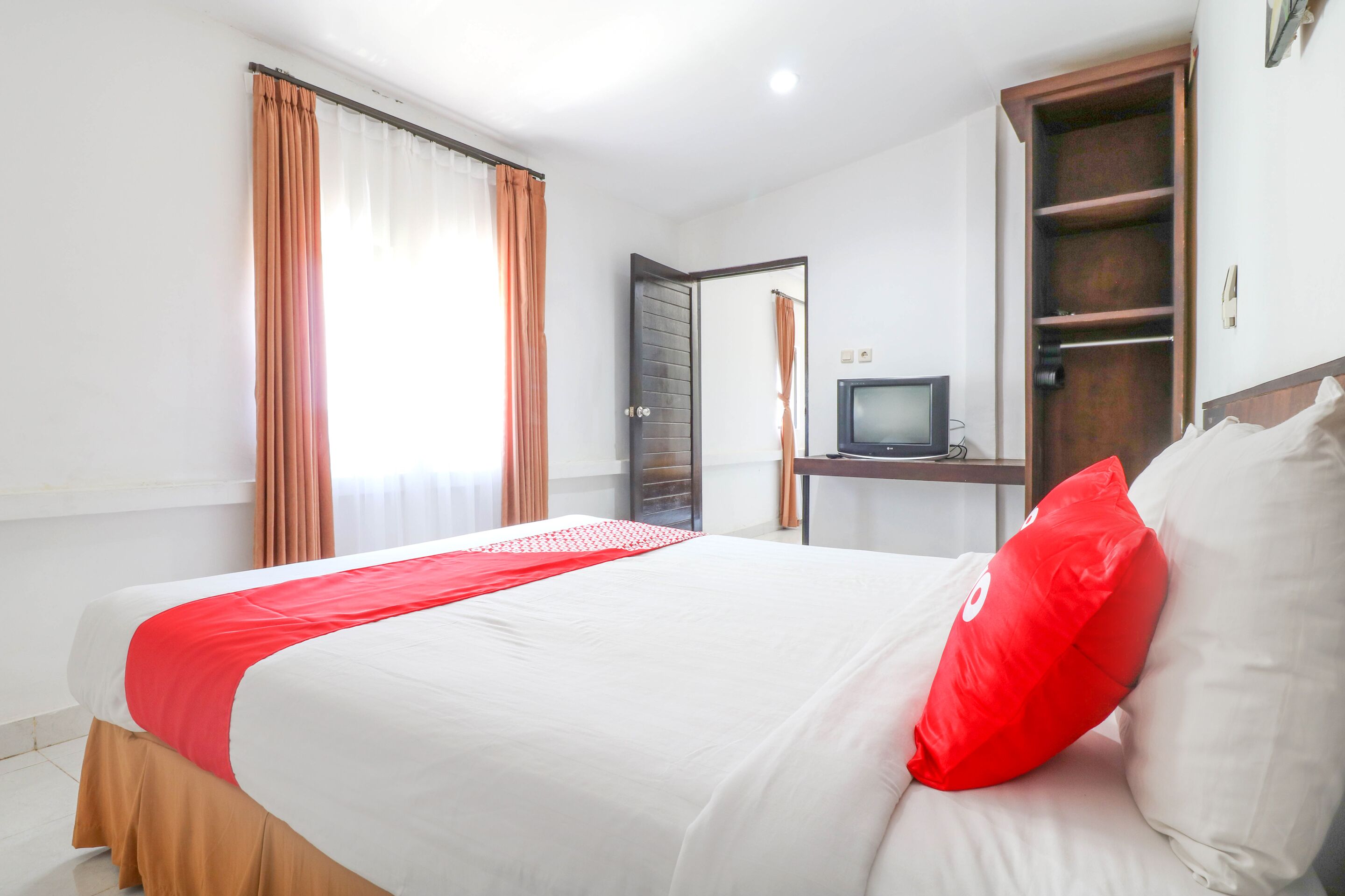 OYO 1666 Grand Pudjawan Hotel