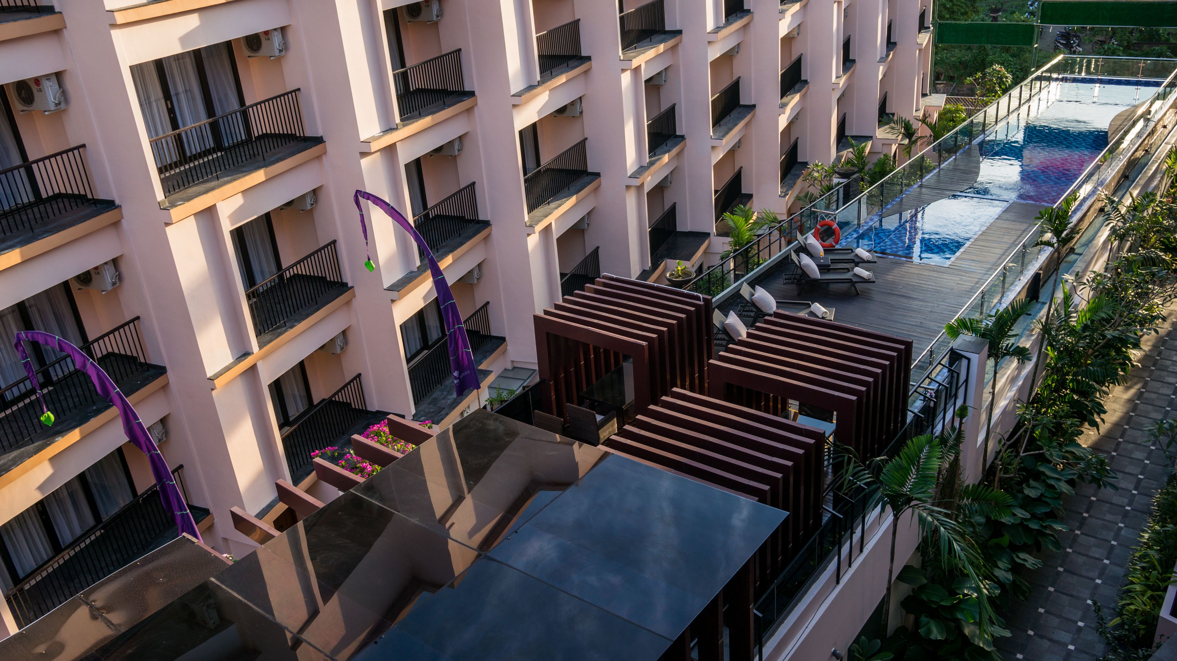 Cross Vibe Paasha Atelier Bali Kuta