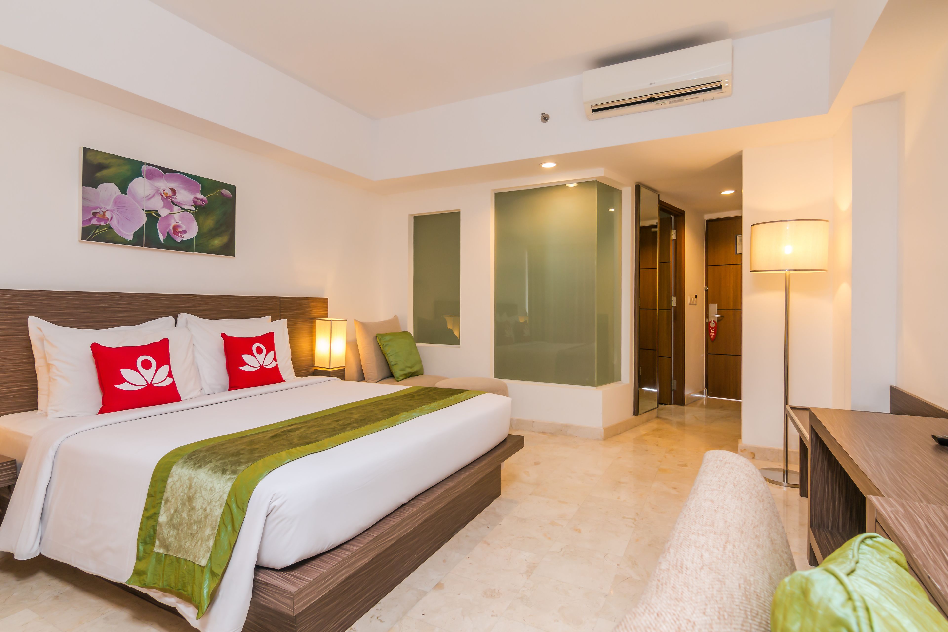Park Regis Kuta Bali by ZEN Rooms
