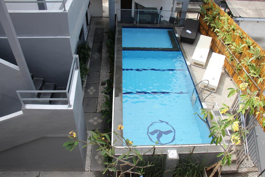 OYO 90376 Rabasta Kuta Residence