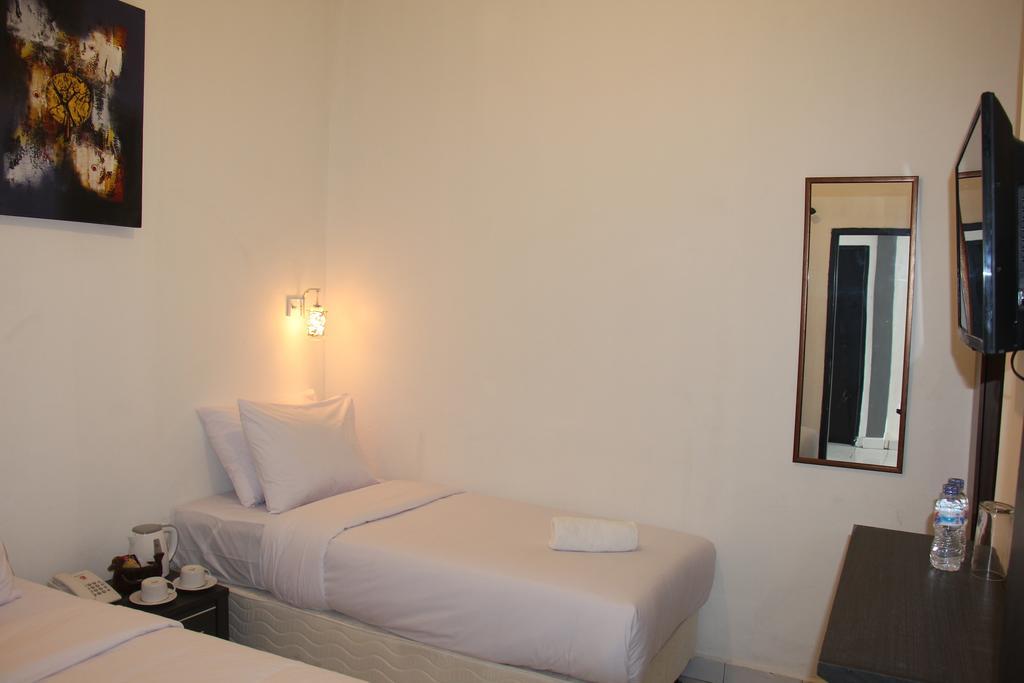OYO 90376 Rabasta Kuta Residence