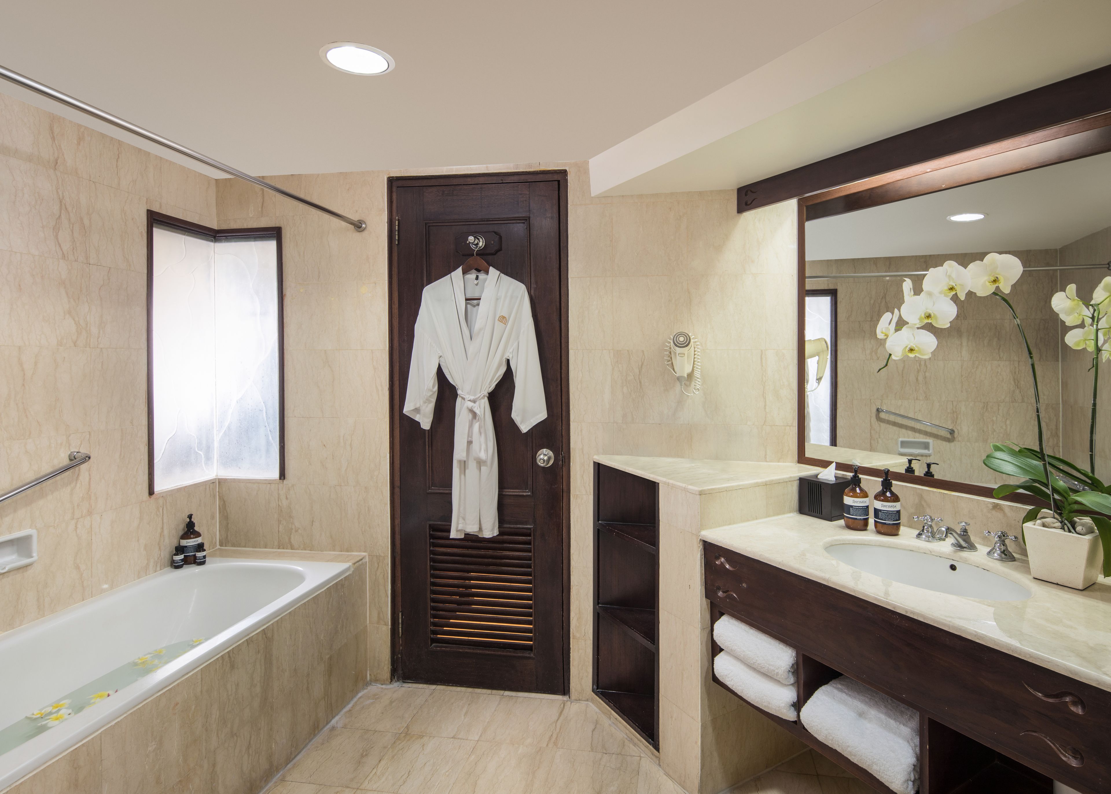 Ramayana Suites Kuta