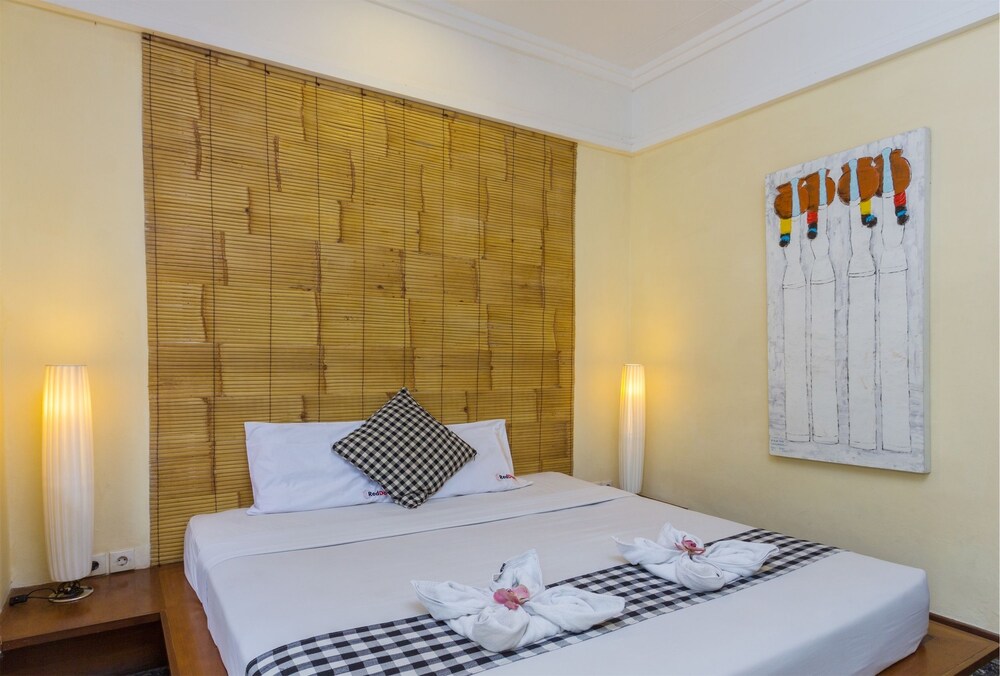 RedDoorz @ Melasti Street