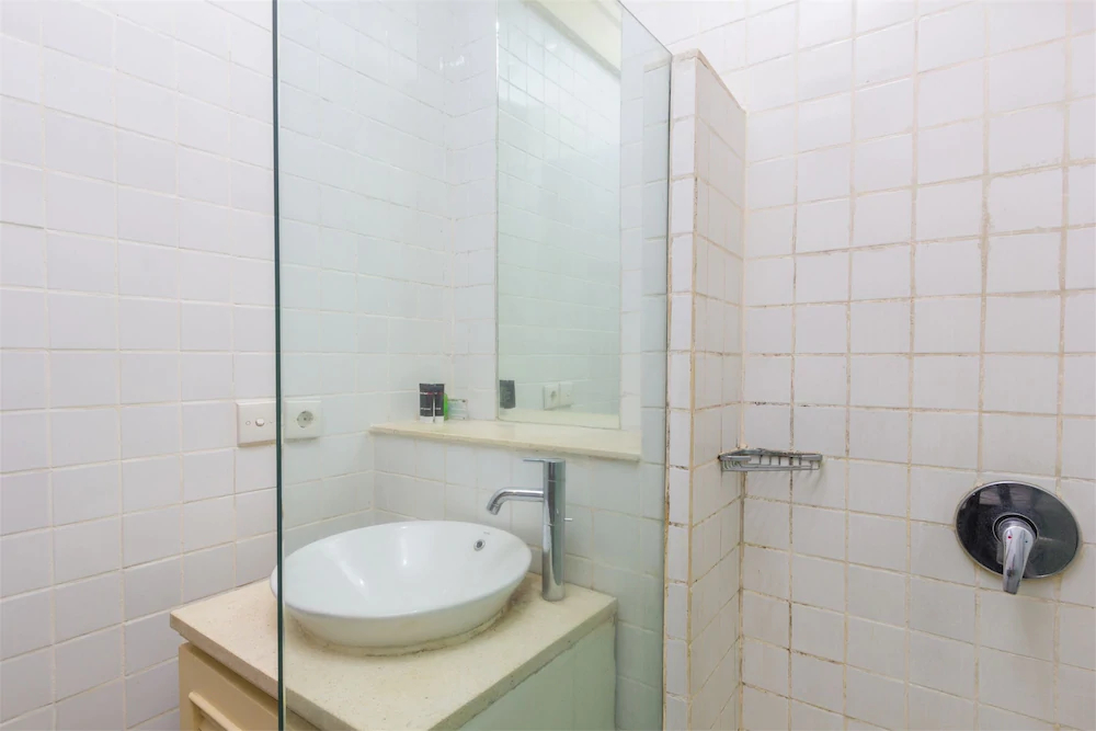 RedDoorz @ Melasti Street