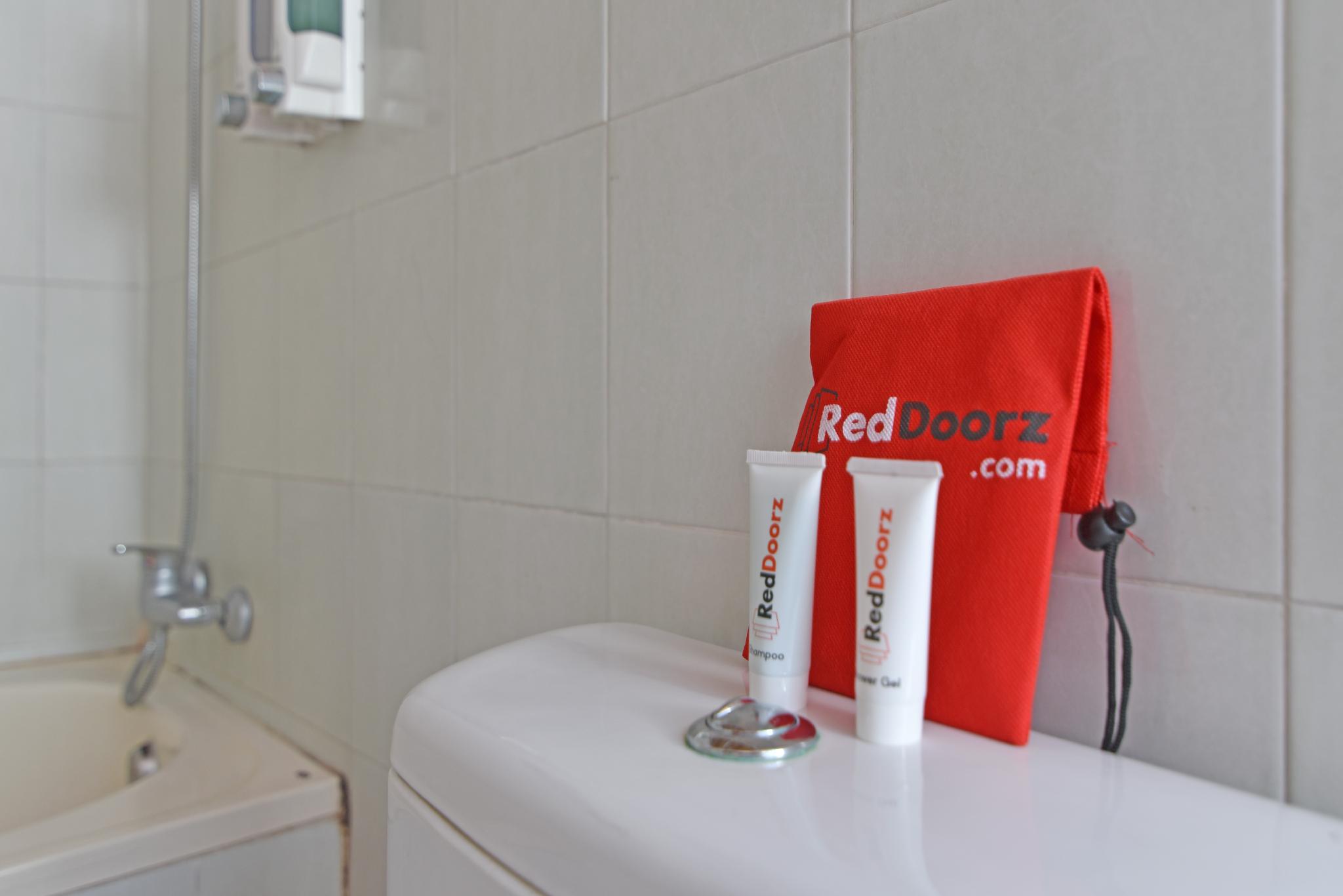 RedDoorz Near Beachwalk Mall Kuta