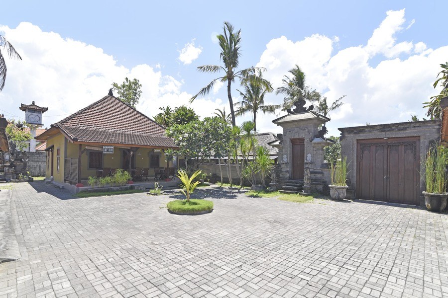 RedDoorz Near Beachwalk Mall Kuta