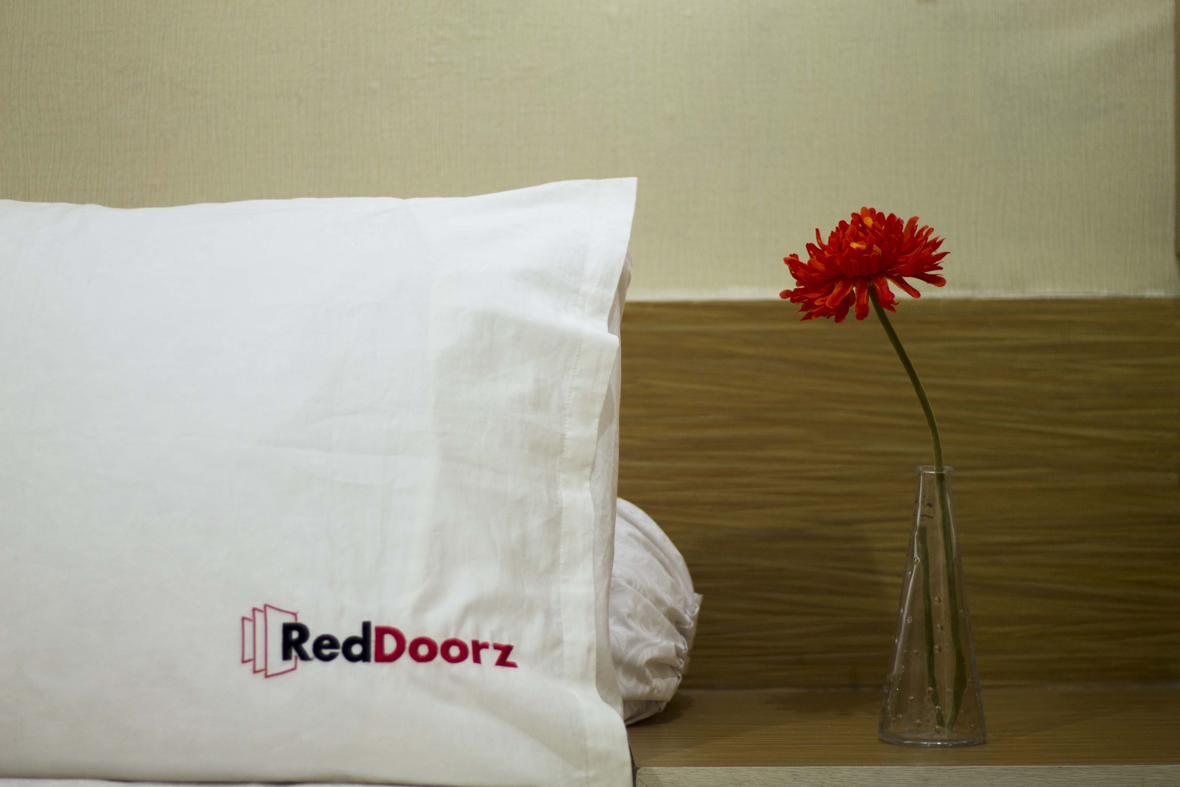 RedDoorz @ Pendawa Kartika Plaza 2