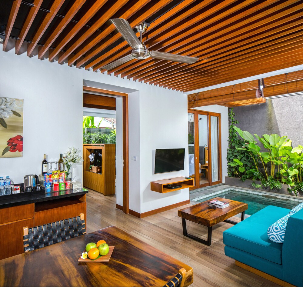 S18 Bali Villas