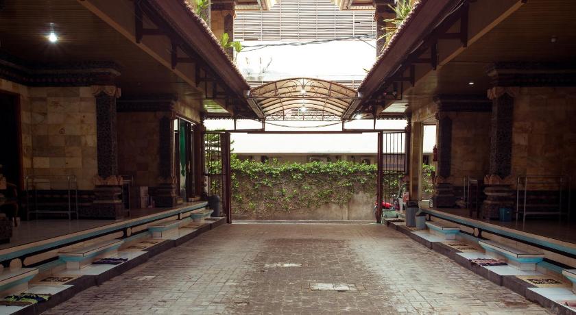 Segara Sadhu Inn