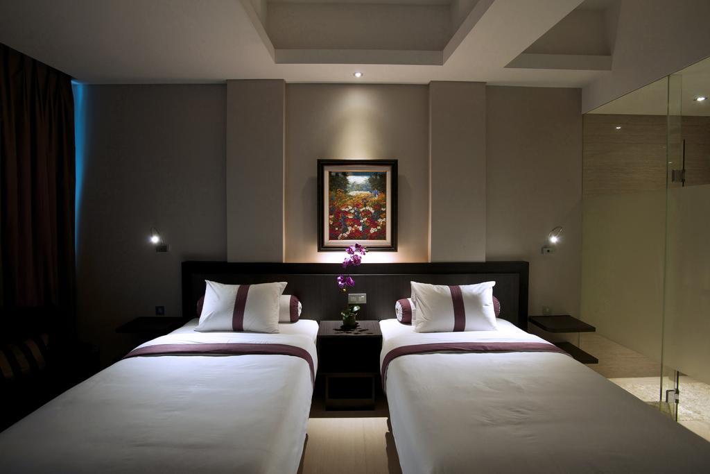 Collection O 14 Sun Boutique Hotel