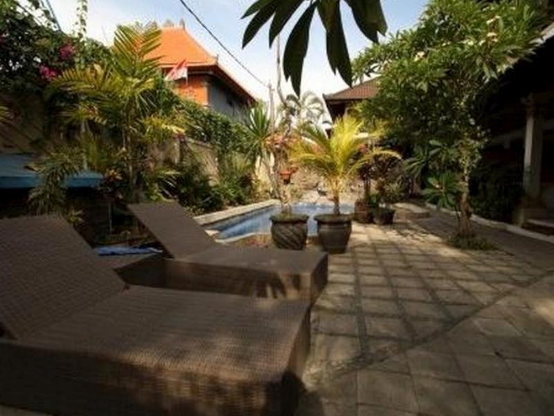 Surfaris Inn