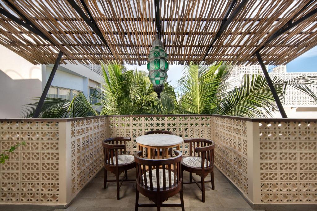 The Akmani Legian