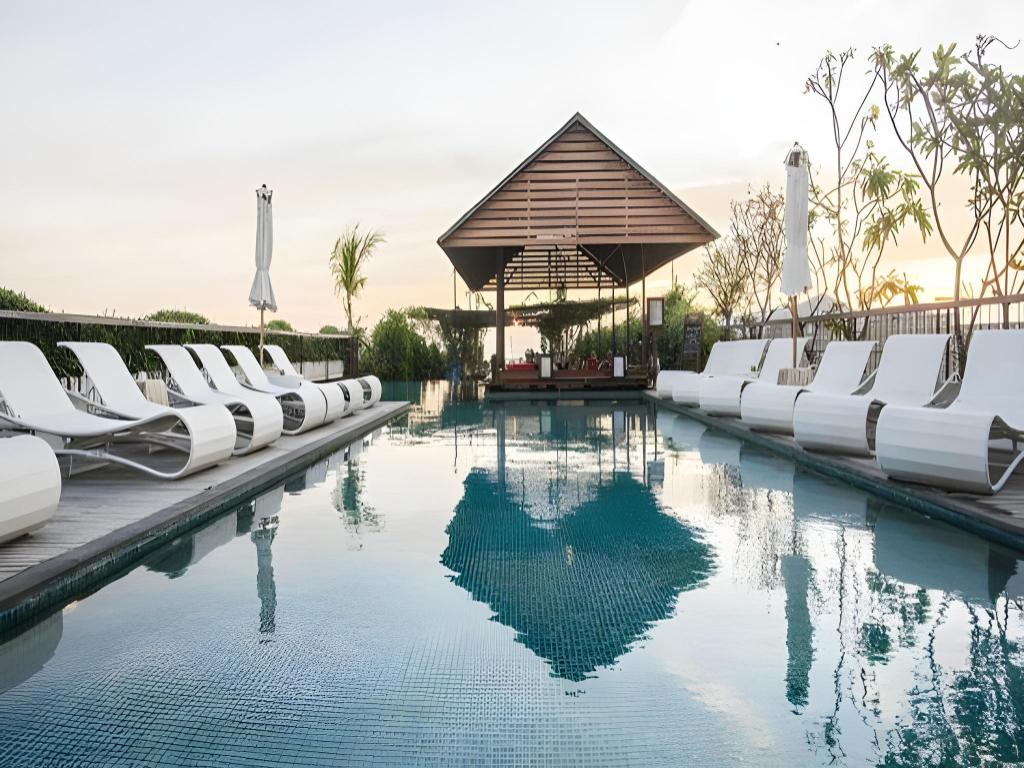 The Akmani Legian