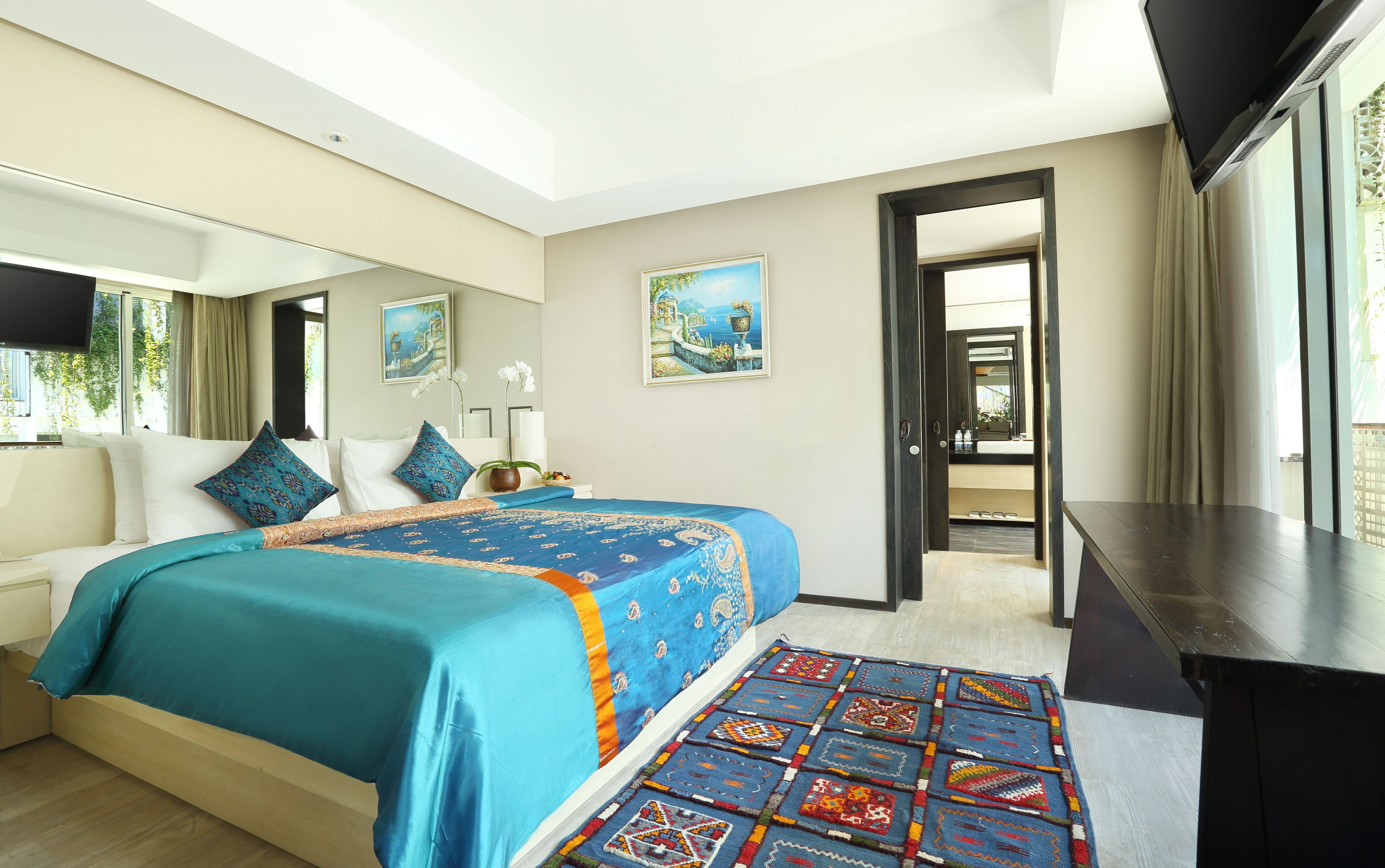 The Akmani Legian