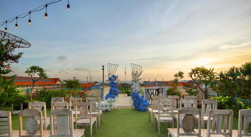 The Akmani Legian