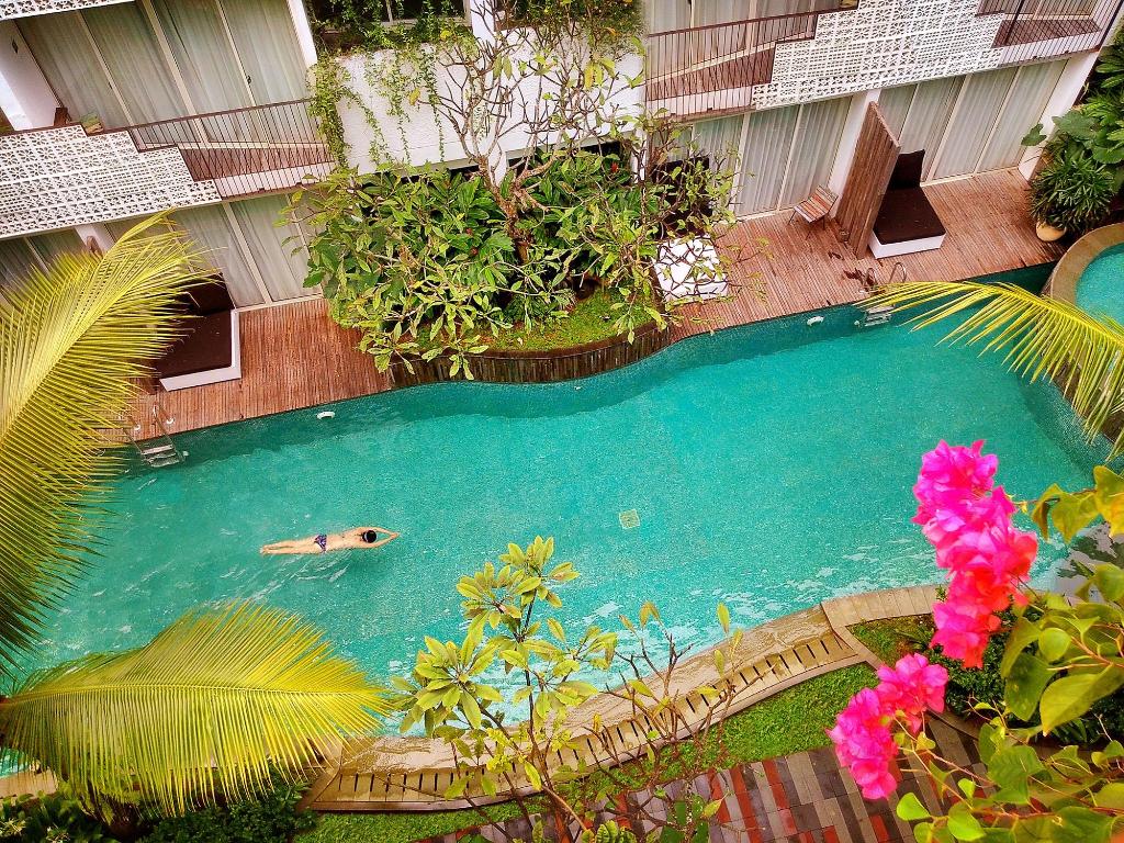 The Akmani Legian