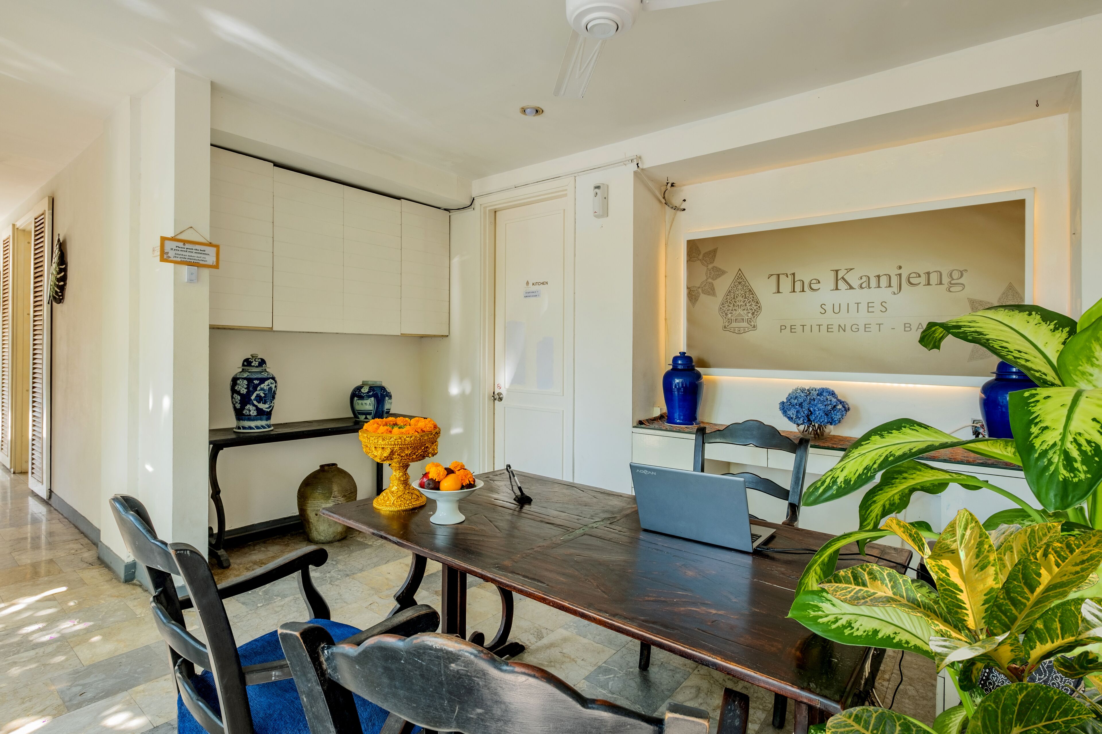 The Kanjeng Suite Petitenget