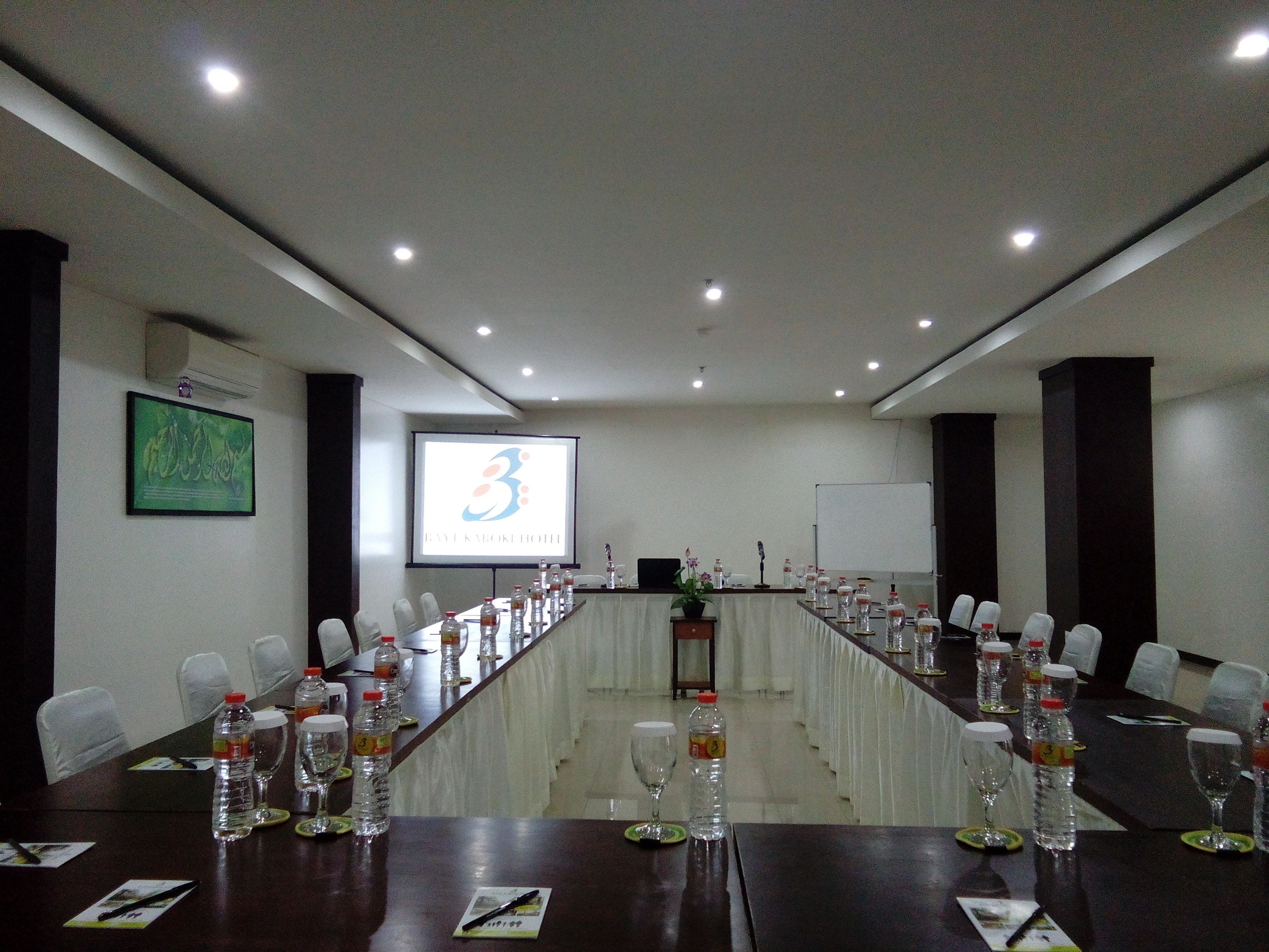 The Kanjeng Suites Kuta Galeria - Bali