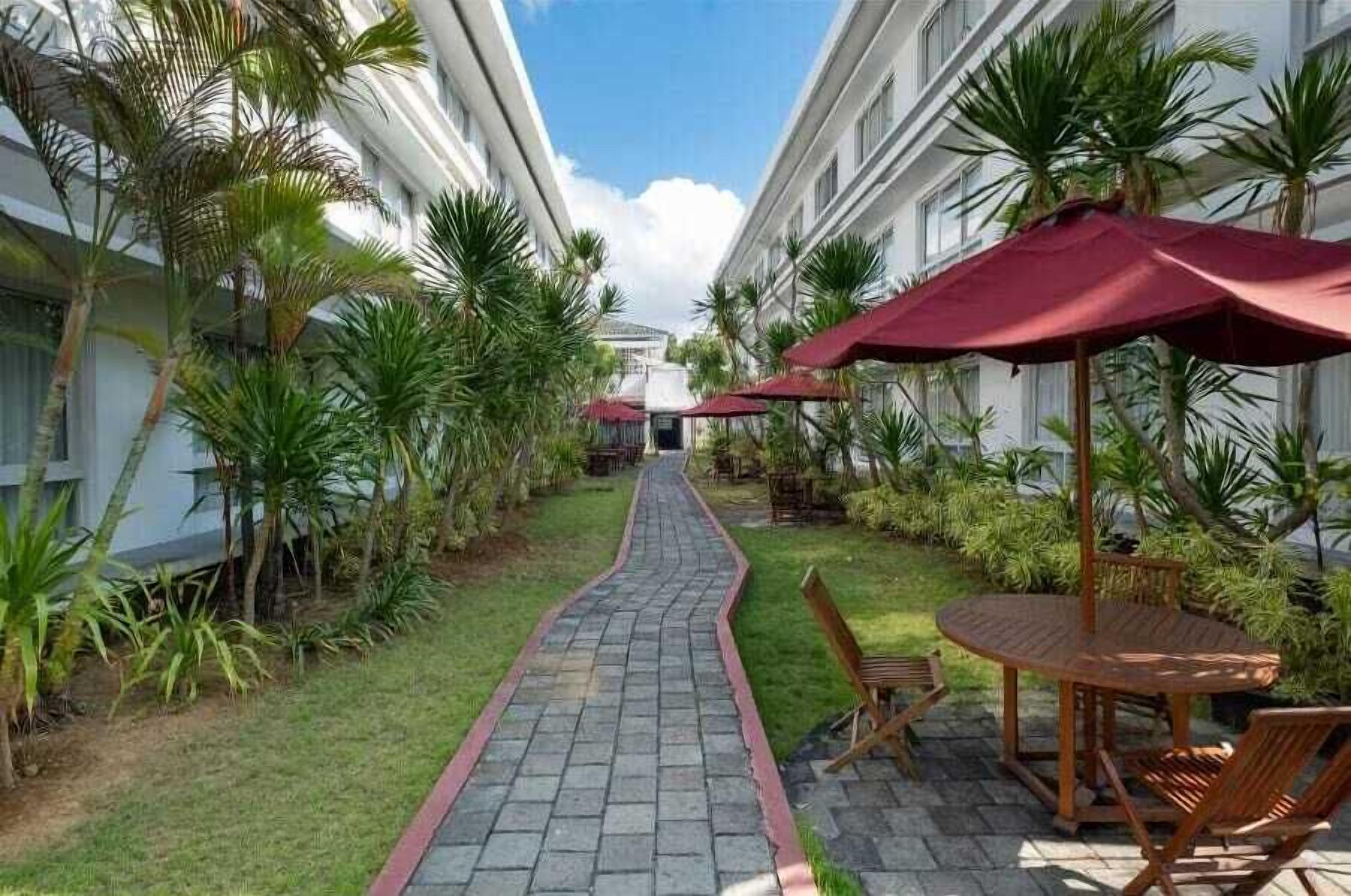 The Kanjeng Suites Kuta Galeria - Bali