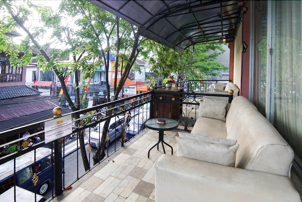 The Legian 777 Guest House