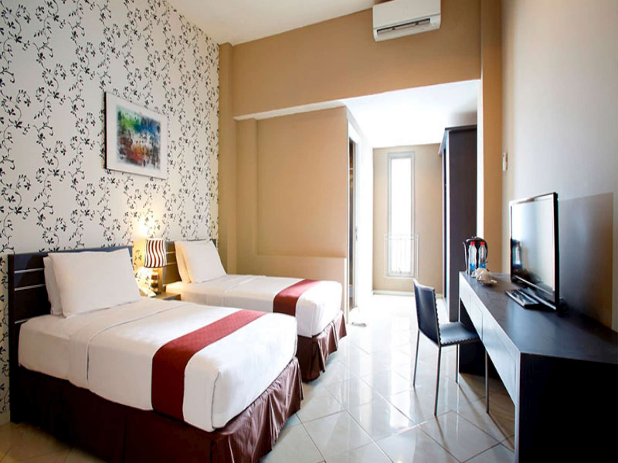 The Sunset Point Hotel