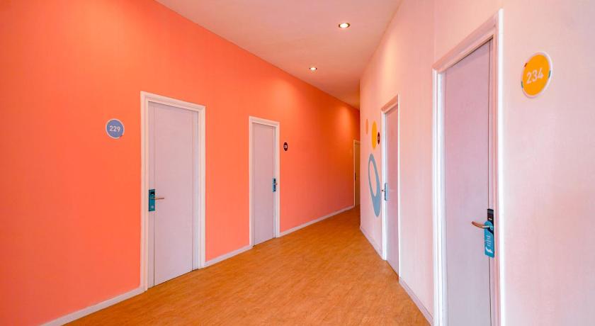 The Sunset Point Hotel