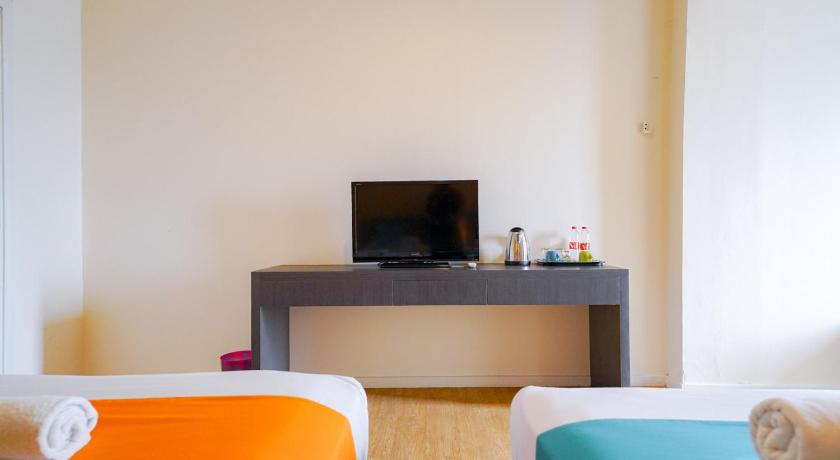 The Sunset Point Hotel