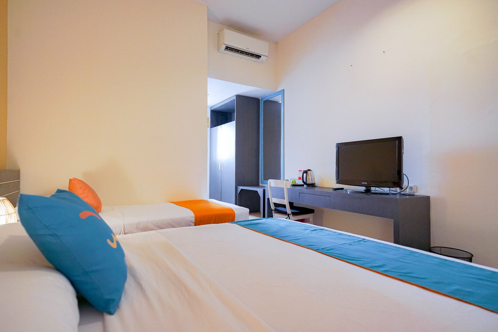 The Sunset Point Hotel