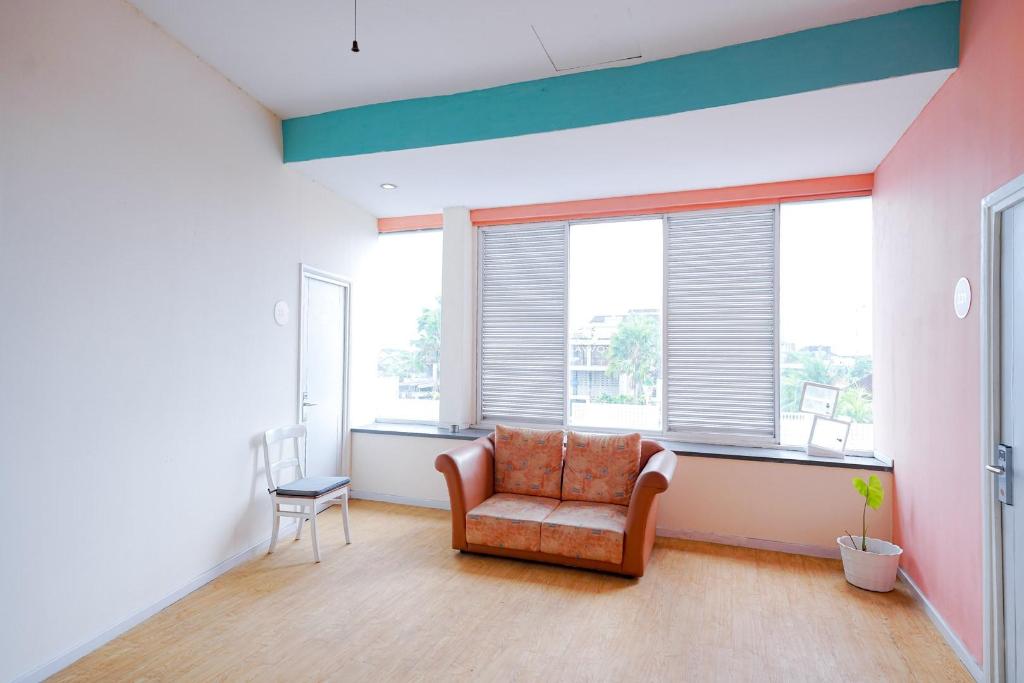 The Sunset Point Hotel