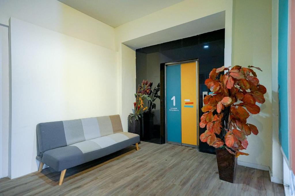 The Sunset Point Hotel