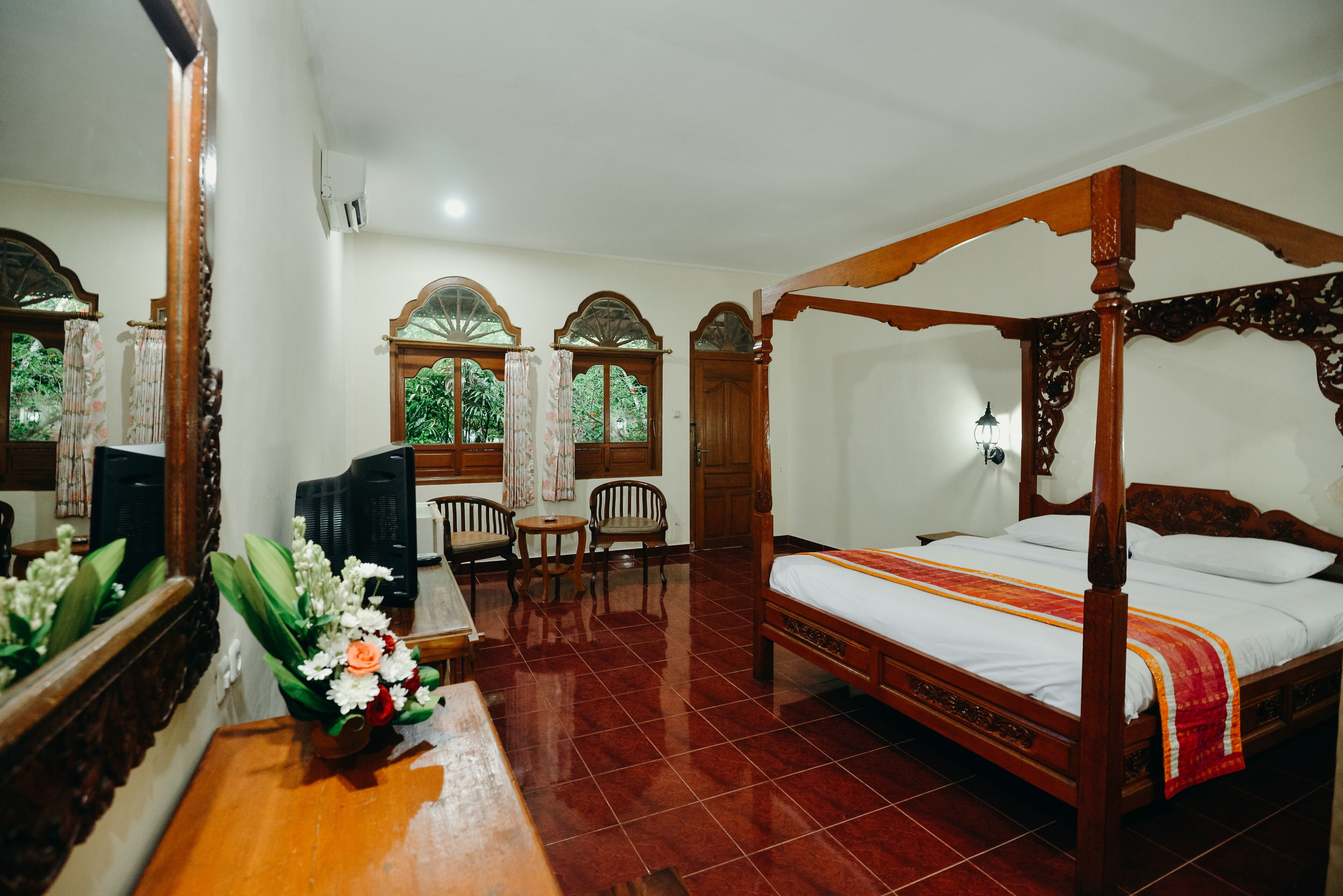 Three Brothers Inn