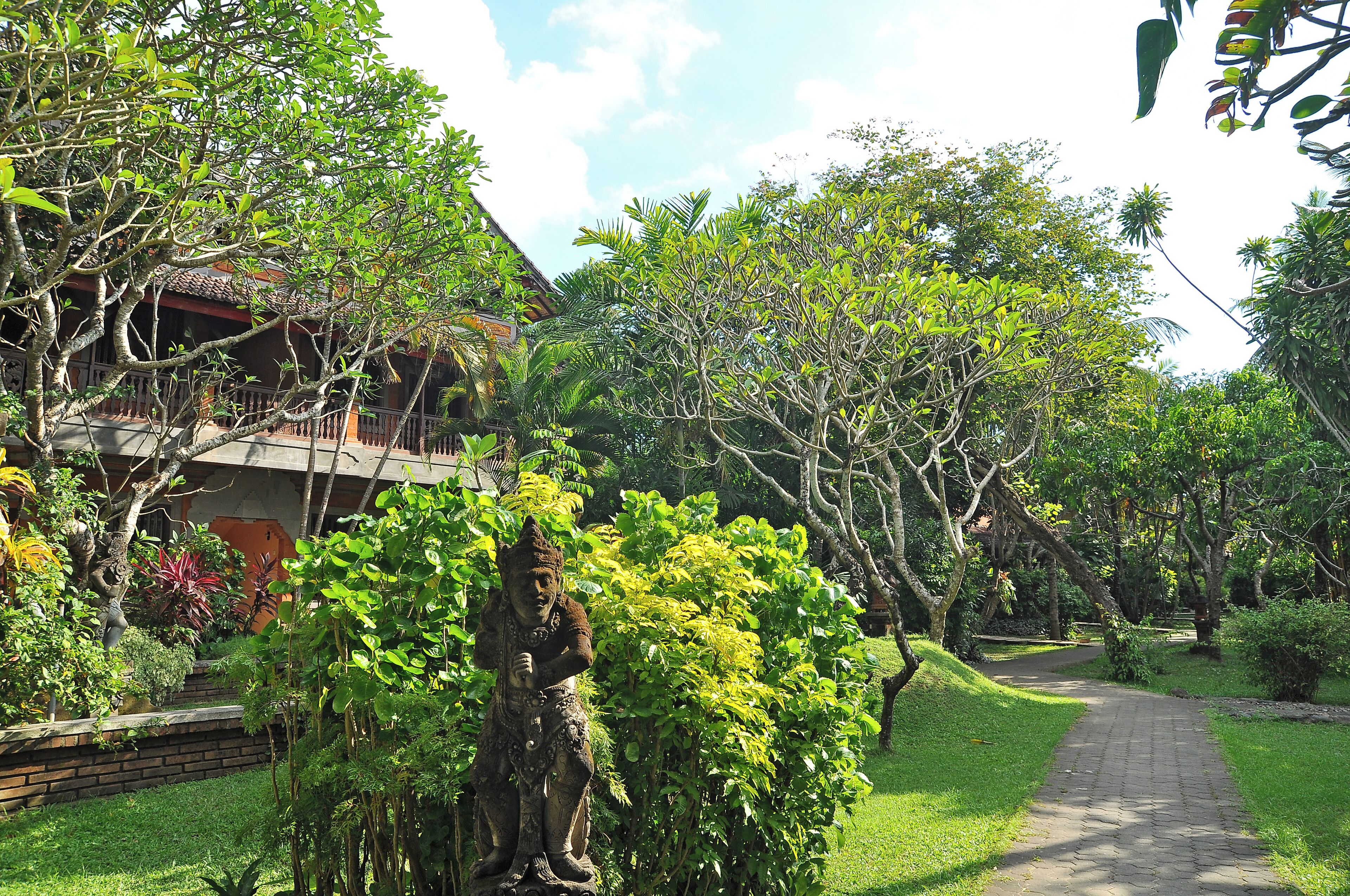 Three Brothers Inn