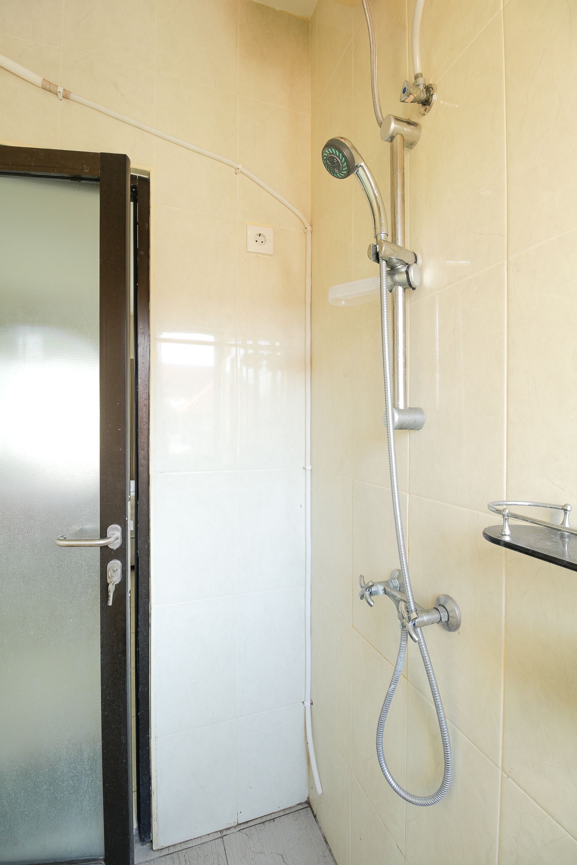 Tuban Torres Accomodation by OYO Rooms