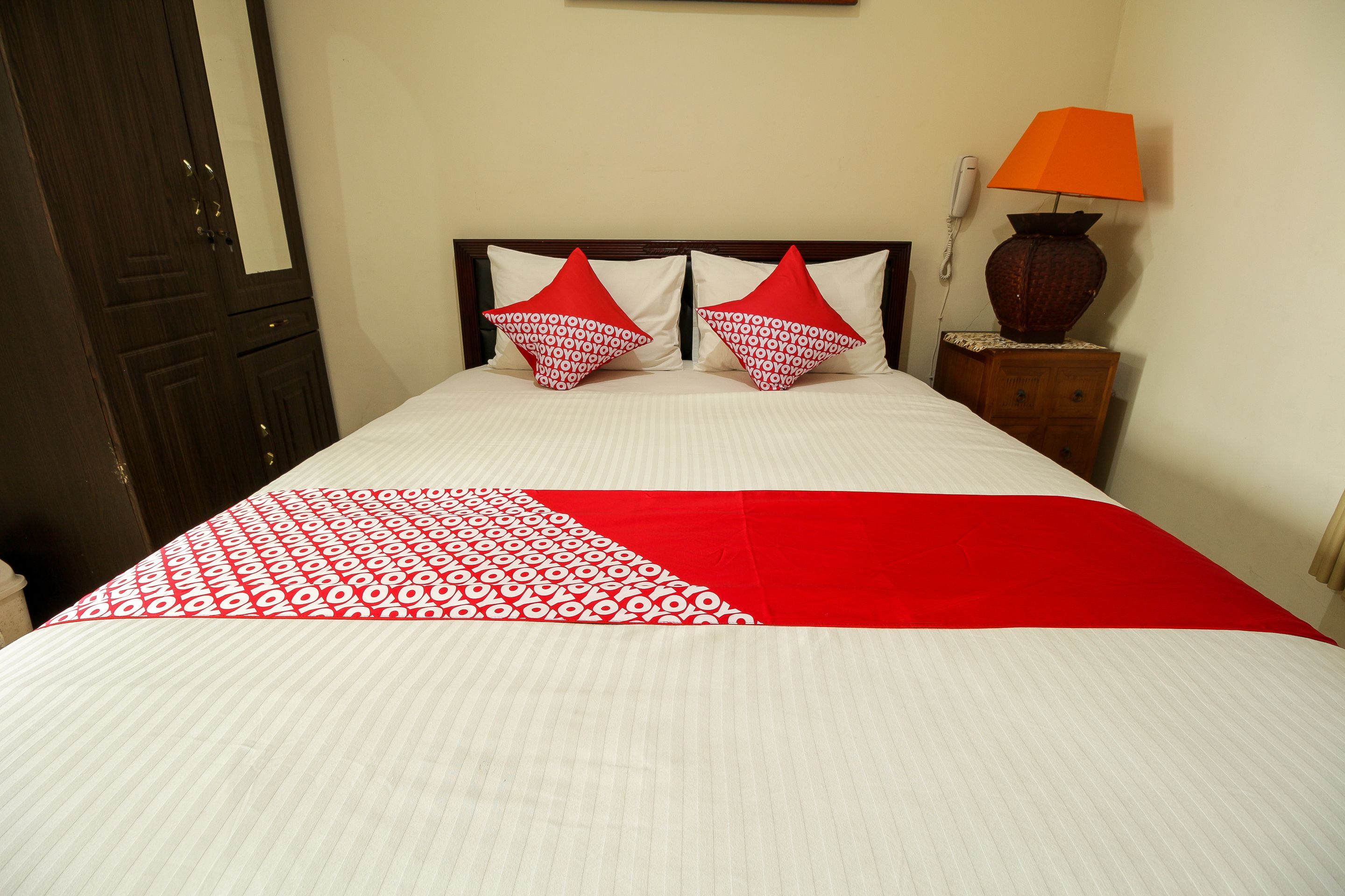 Tuban Torres Accomodation by OYO Rooms