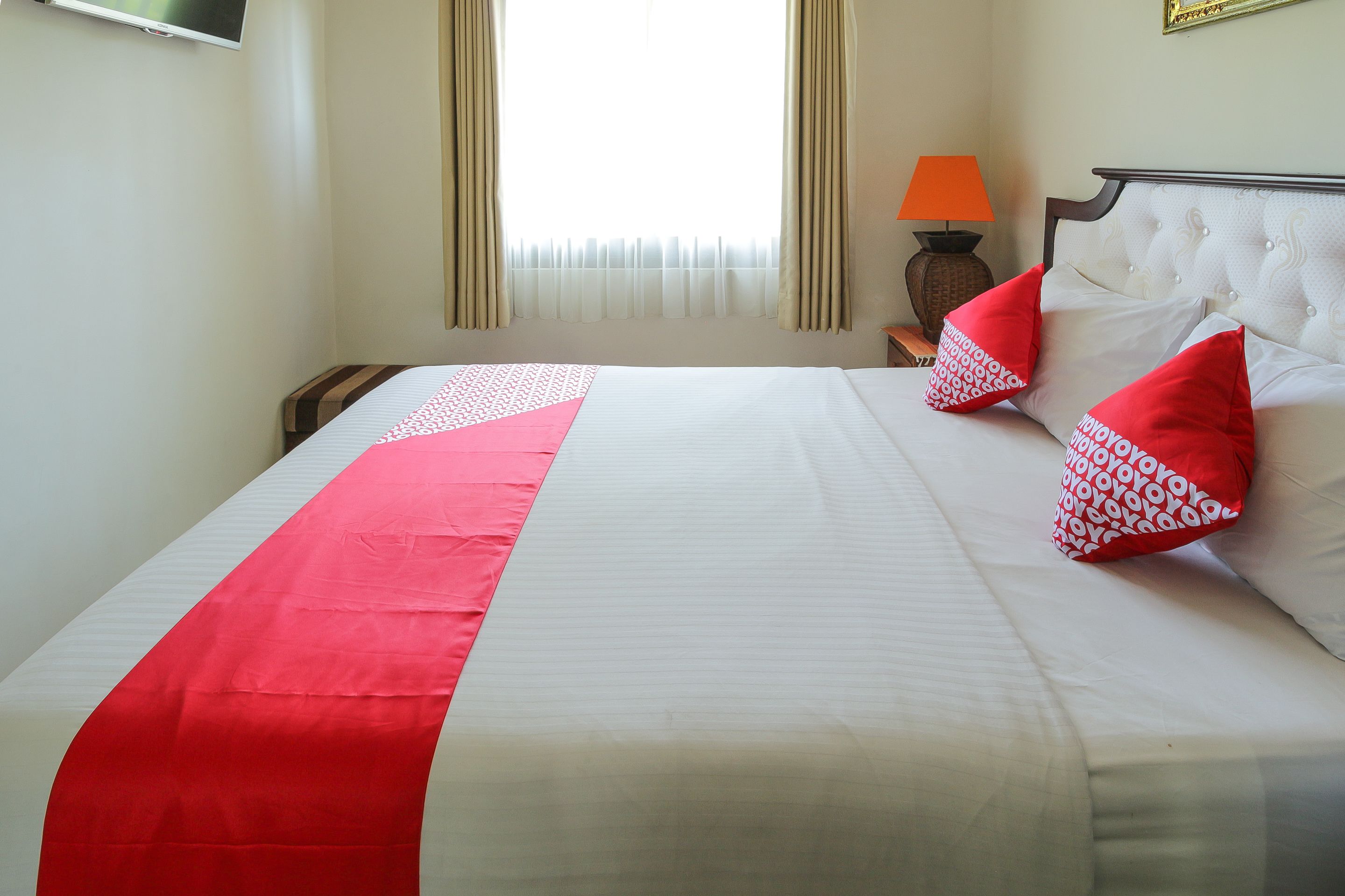 Tuban Torres Accomodation by OYO Rooms