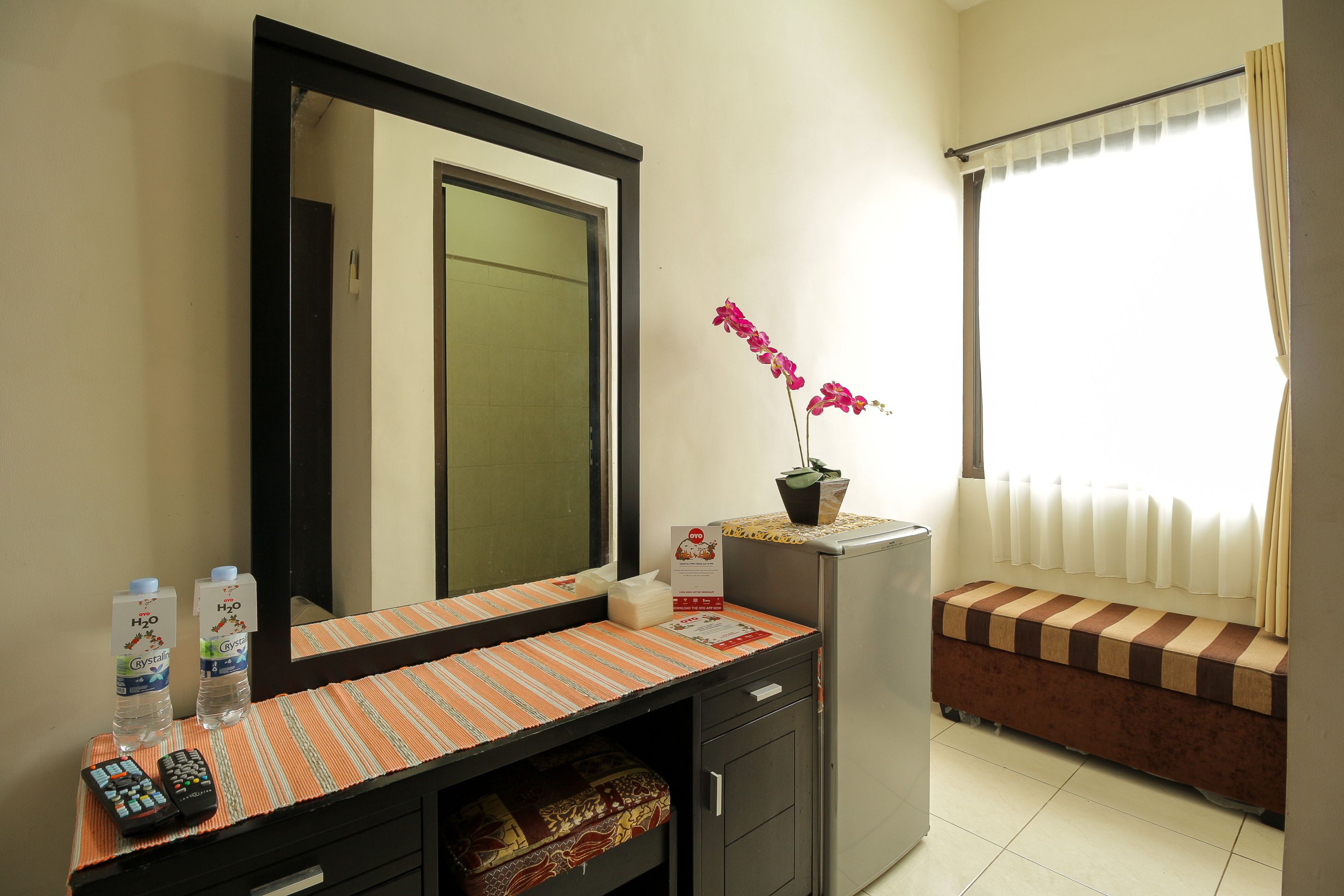 Tuban Torres Accomodation by OYO Rooms