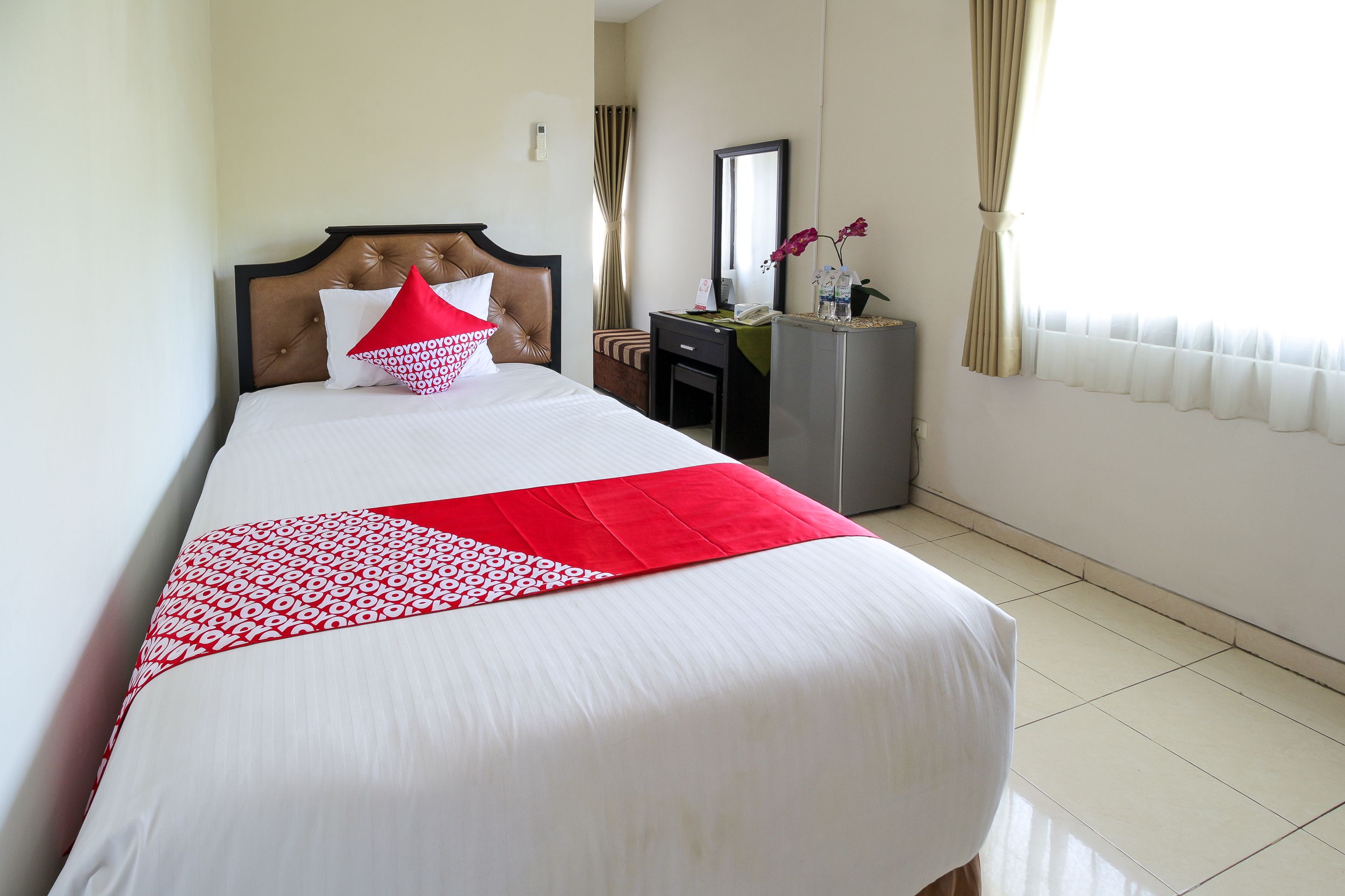 Tuban Torres Accomodation by OYO Rooms