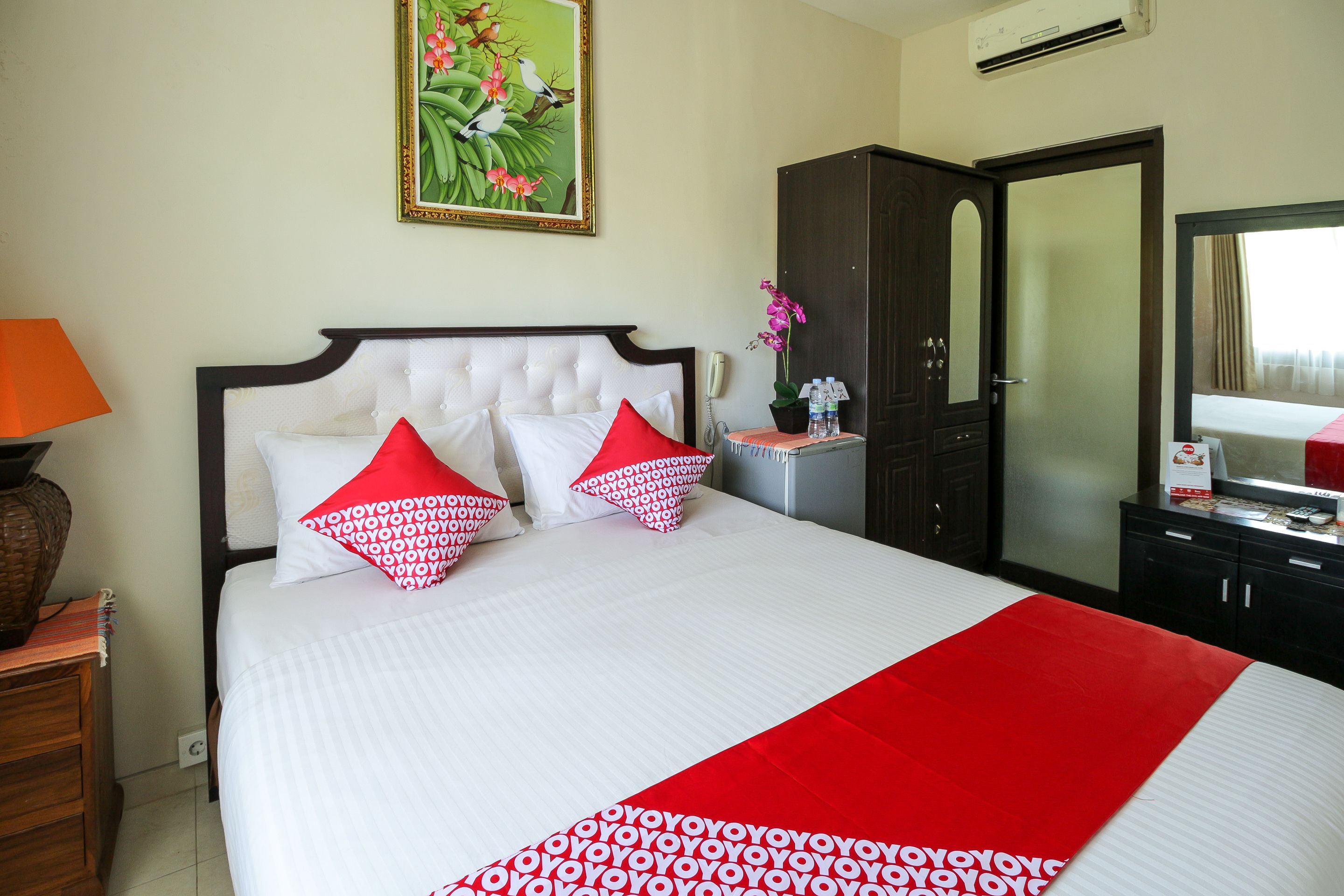 Tuban Torres Accomodation by OYO Rooms