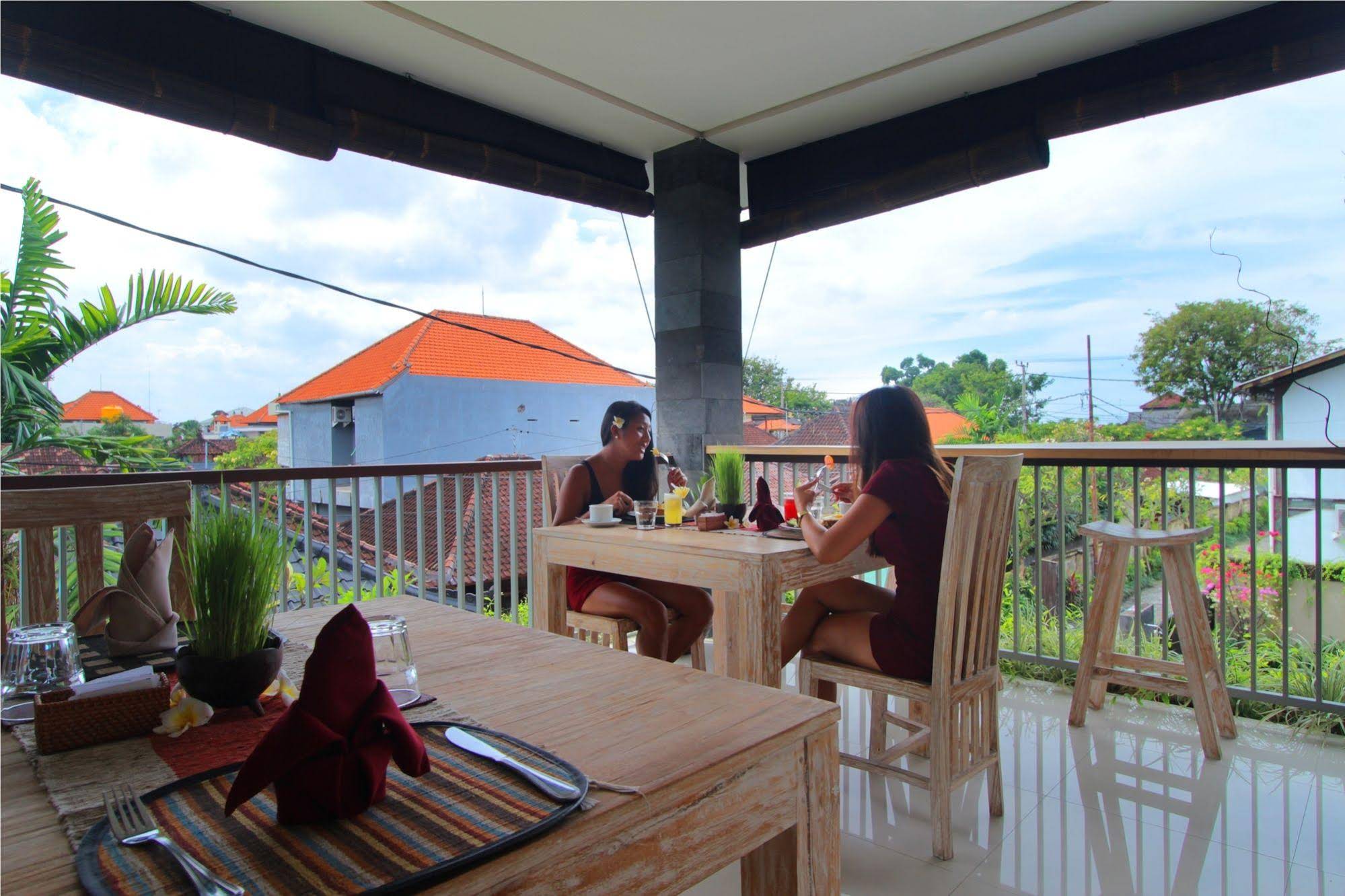Vansari Hotel