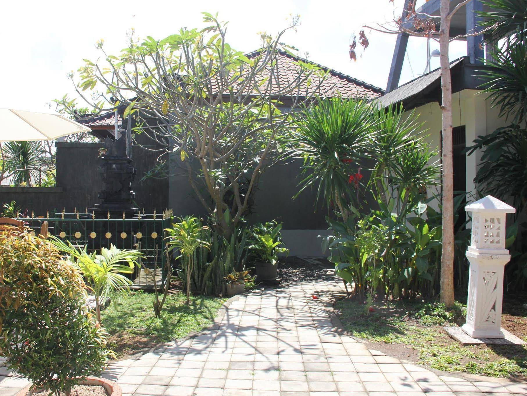Warung Coco Hostel